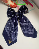 Bows with stars